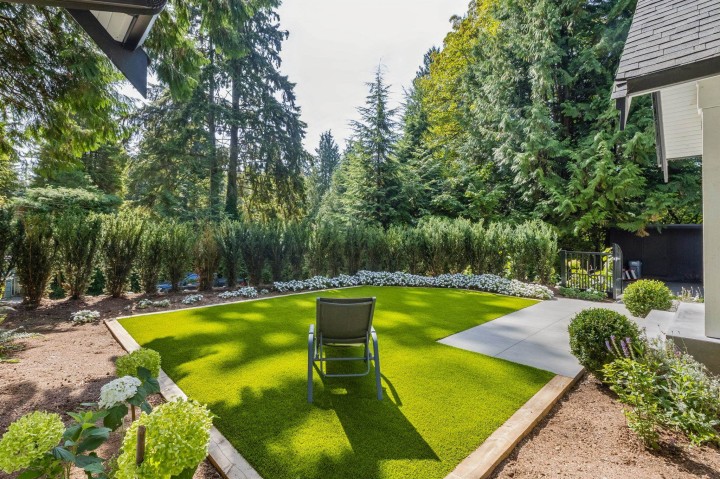 Photo 32 at 435 Macbeth Crescent, Cedardale, West Vancouver