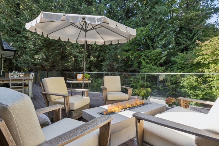 Photo 28 at 435 Macbeth Crescent, Cedardale, West Vancouver