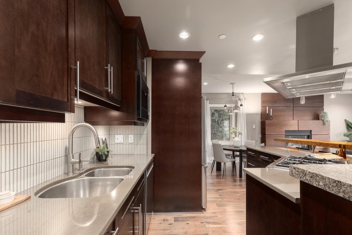 Photo 7 at 850 E 10th Avenue, Mount Pleasant VE, Vancouver East
