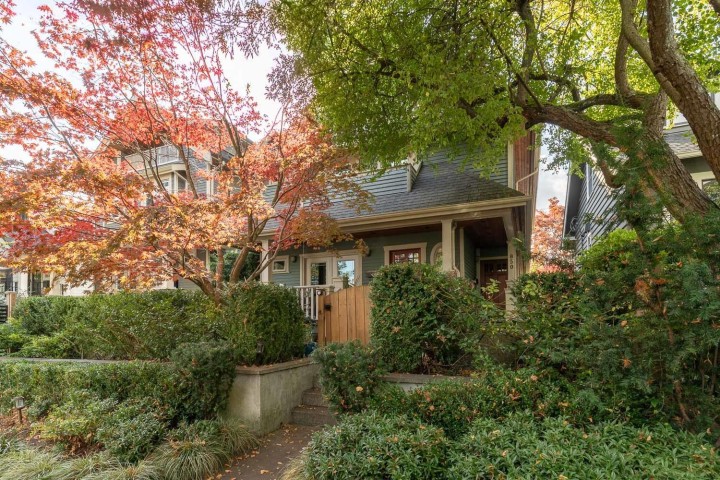 Photo 1 at 850 E 10th Avenue, Mount Pleasant VE, Vancouver East