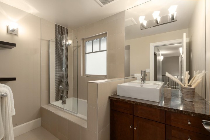 Photo 15 at 850 E 10th Avenue, Mount Pleasant VE, Vancouver East