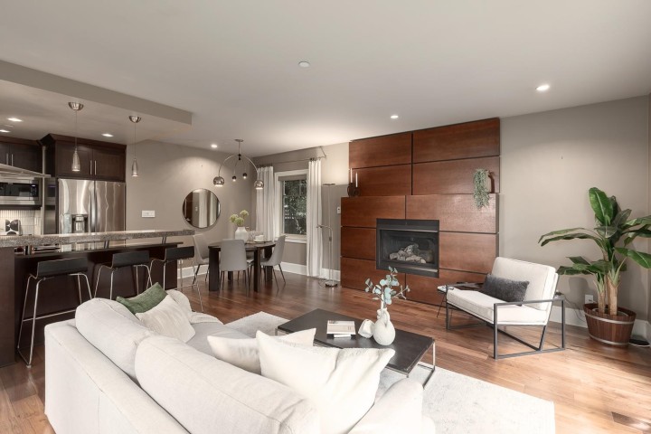 Photo 4 at 850 E 10th Avenue, Mount Pleasant VE, Vancouver East