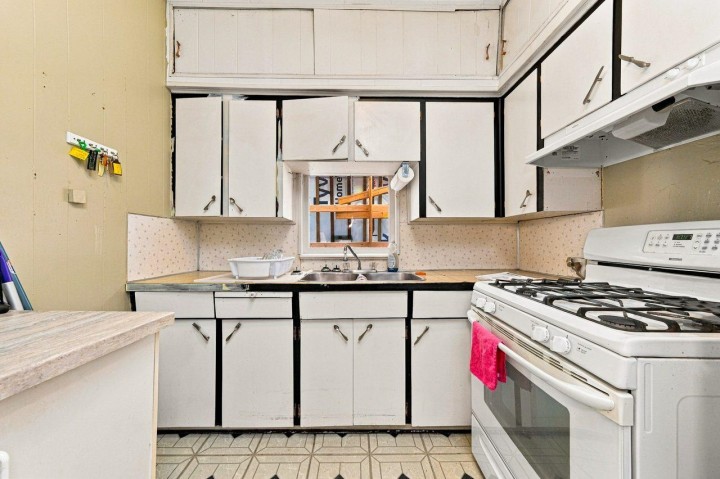 Photo 12 at 4153 John Street, Main, Vancouver East