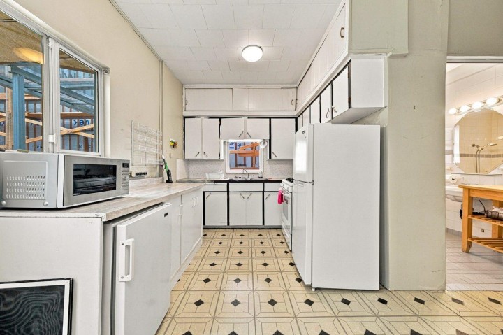 Photo 11 at 4153 John Street, Main, Vancouver East