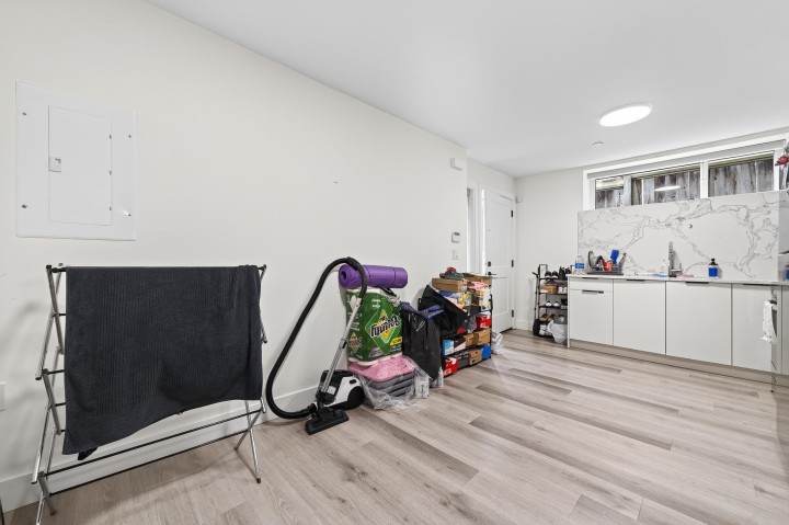 Photo 23 at 5835 Clarendon Street, Killarney VE, Vancouver East