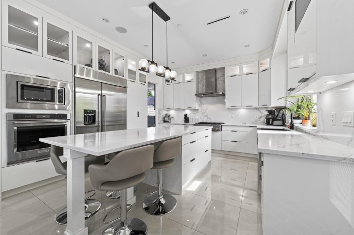 Photo 7 at 5835 Clarendon Street, Killarney VE, Vancouver East