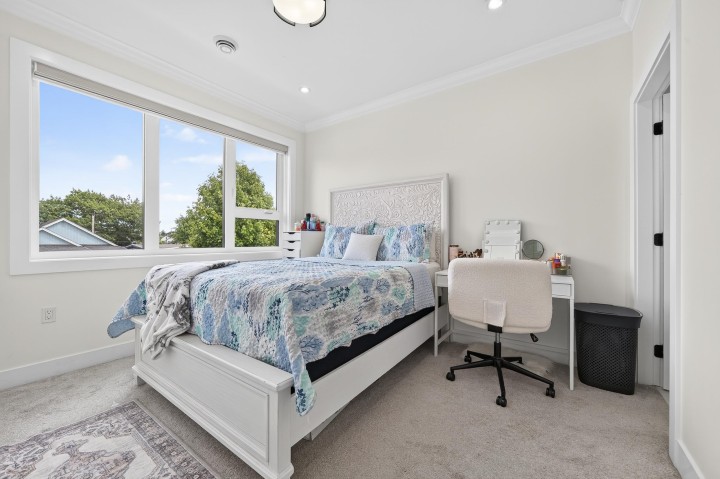 Photo 14 at 5835 Clarendon Street, Killarney VE, Vancouver East