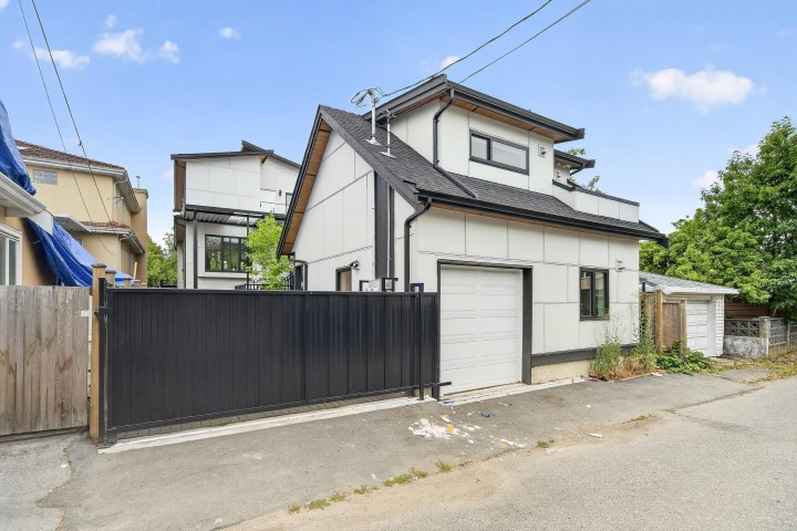 Photo 37 at 5835 Clarendon Street, Killarney VE, Vancouver East