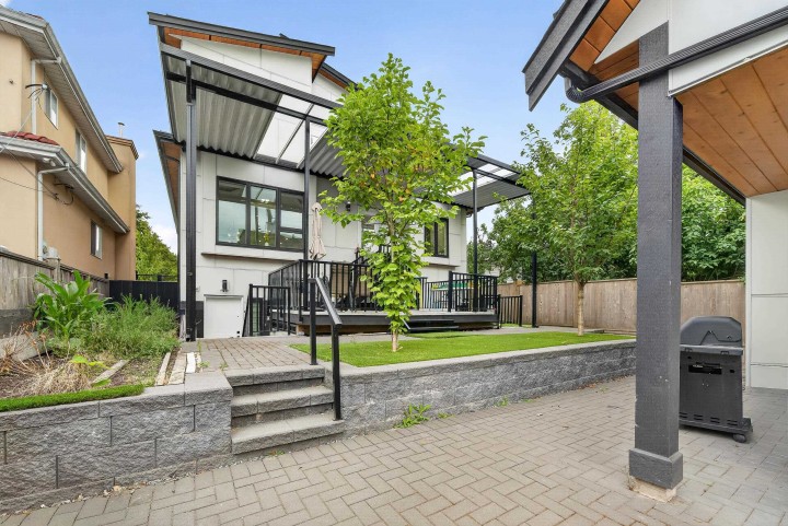 Photo 35 at 5835 Clarendon Street, Killarney VE, Vancouver East