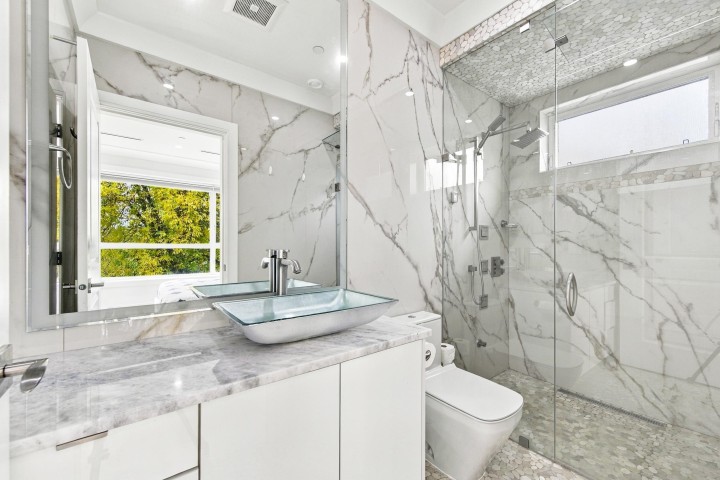 Photo 12 at 1267 E 53rd Avenue, South Vancouver, Vancouver East