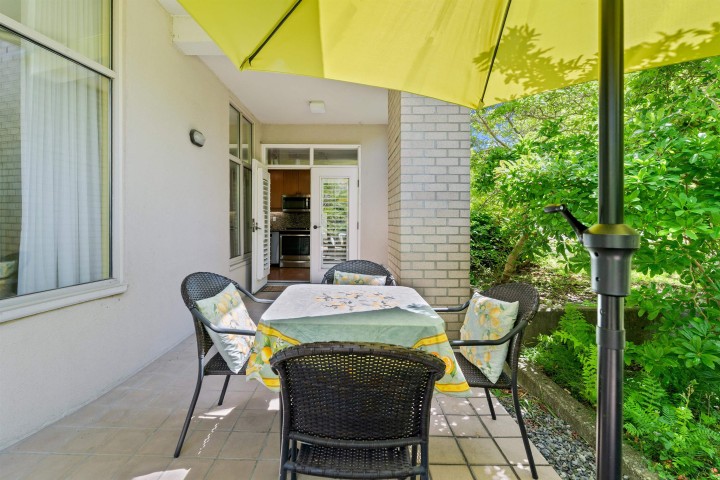 Photo 5 at 102 - 5850 Balsam Street, Kerrisdale, Vancouver West