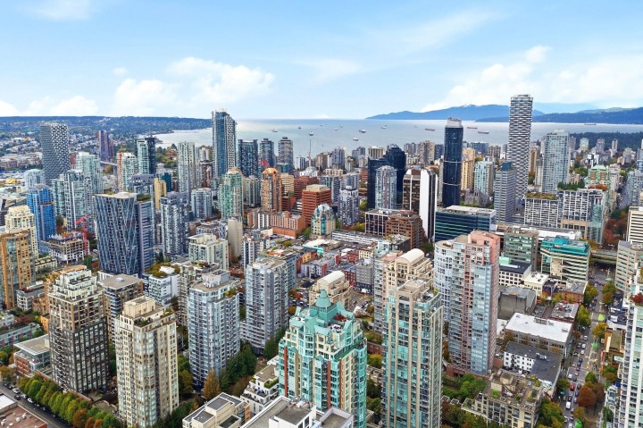 Photo 13 at 1803 - 939 Homer Street, Yaletown, Vancouver West