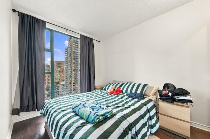 Photo 10 at 1803 - 939 Homer Street, Yaletown, Vancouver West