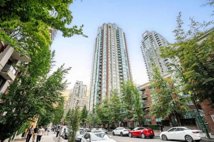 Photo 14 at 1803 - 939 Homer Street, Yaletown, Vancouver West