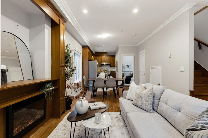 Photo 7 at 2139 Triumph Street, Hastings, Vancouver East