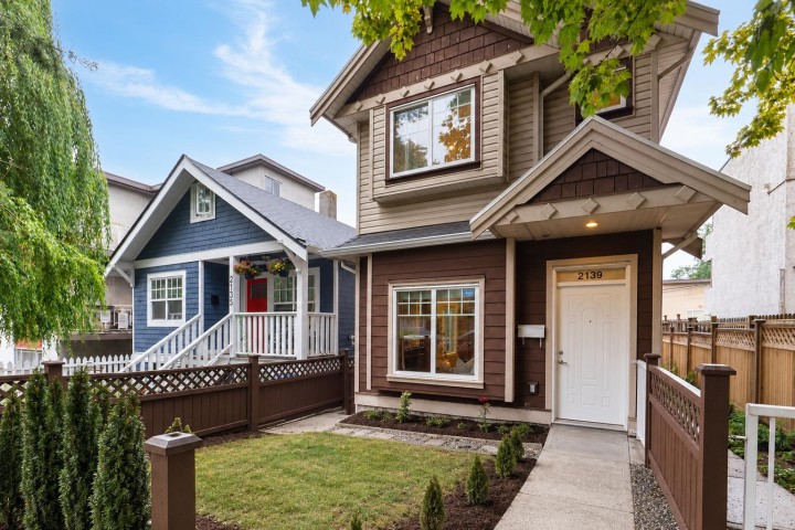 Photo 1 at 2139 Triumph Street, Hastings, Vancouver East