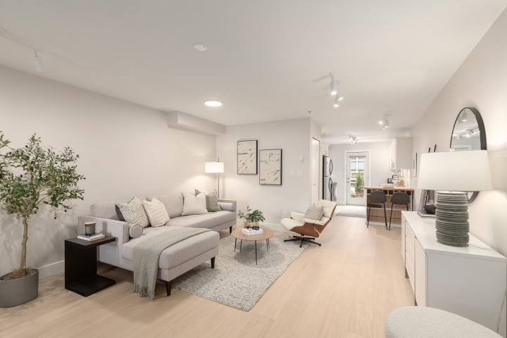 Photo 6 at 1680 E Pender Street, Hastings, Vancouver East