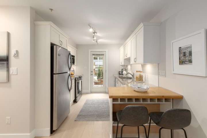 Photo 13 at 1680 E Pender Street, Hastings, Vancouver East