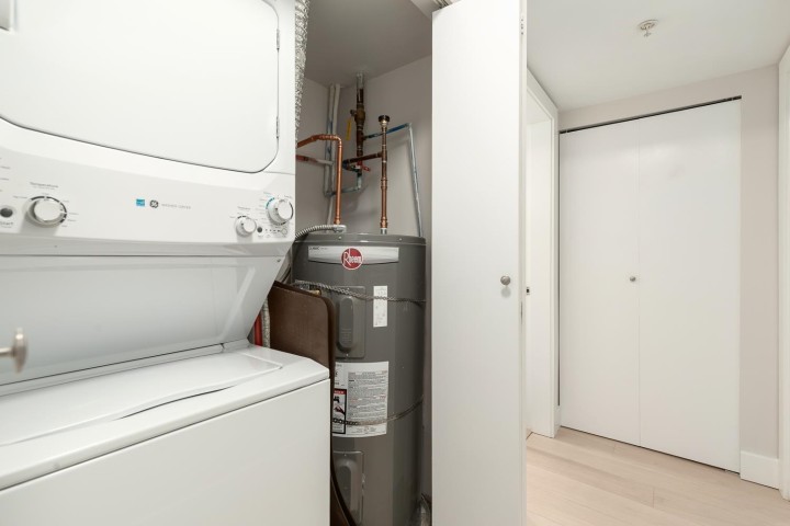 Photo 17 at 1680 E Pender Street, Hastings, Vancouver East