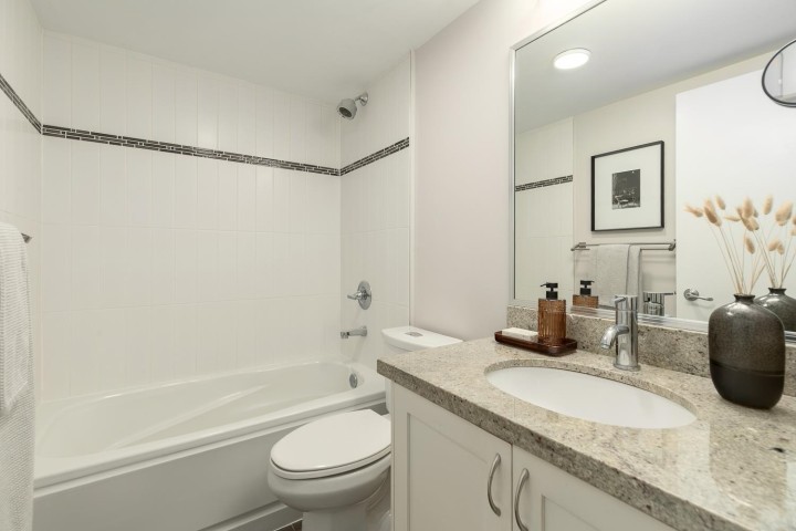 Photo 18 at 1680 E Pender Street, Hastings, Vancouver East