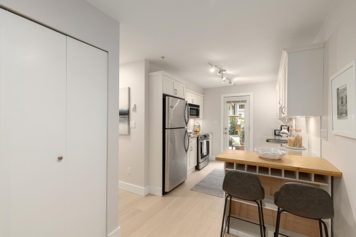 Photo 11 at 1680 E Pender Street, Hastings, Vancouver East