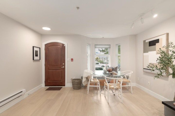 Photo 4 at 1680 E Pender Street, Hastings, Vancouver East