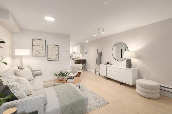 Photo 8 at 1680 E Pender Street, Hastings, Vancouver East