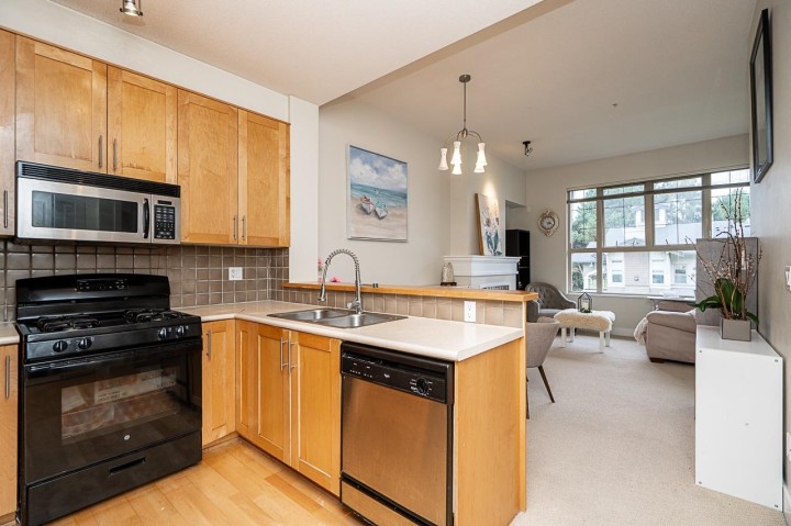 Photo 6 at 1406 - 4655 Valley Drive, Quilchena, Vancouver West