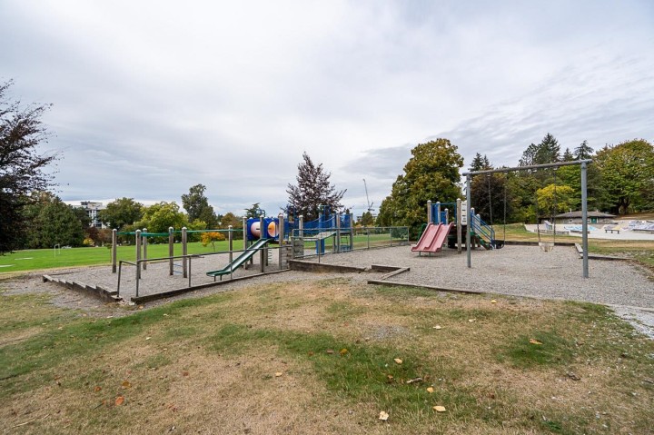 Photo 37 at 1406 - 4655 Valley Drive, Quilchena, Vancouver West
