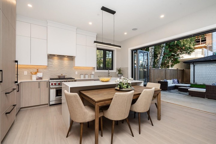 Photo 6 at 2 - 4579 W 11th Ave Avenue, Point Grey, Vancouver West