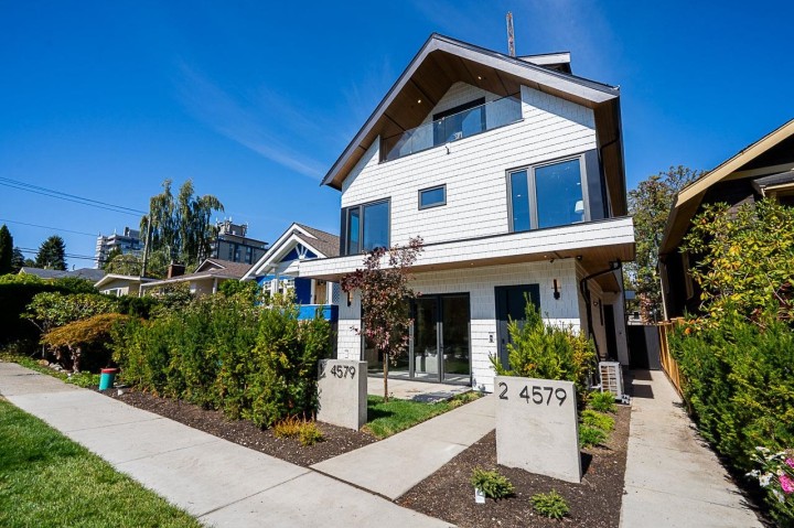 Photo 1 at 2 - 4579 W 11th Ave Avenue, Point Grey, Vancouver West