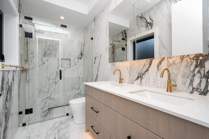 Photo 19 at 2 - 4579 W 11th Ave Avenue, Point Grey, Vancouver West