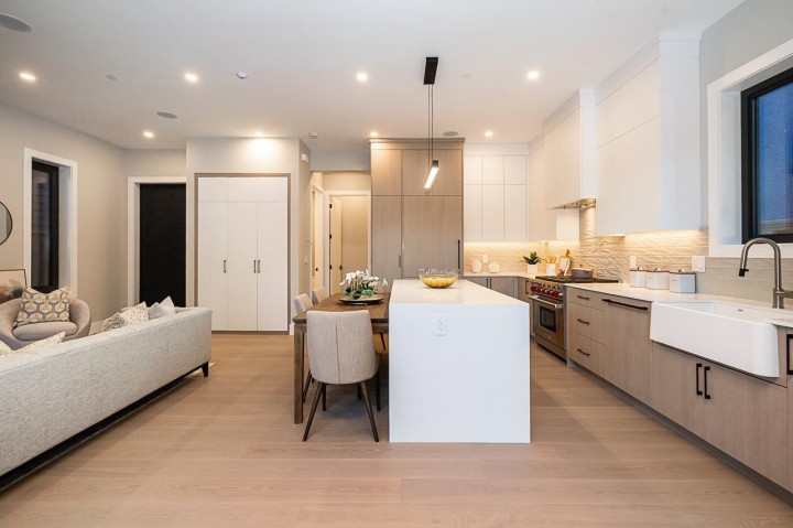 Photo 8 at 2 - 4579 W 11th Ave Avenue, Point Grey, Vancouver West