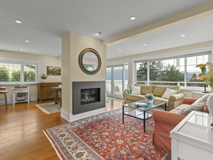 Photo 5 at 6252 Wellington Avenue, Horseshoe Bay WV, West Vancouver
