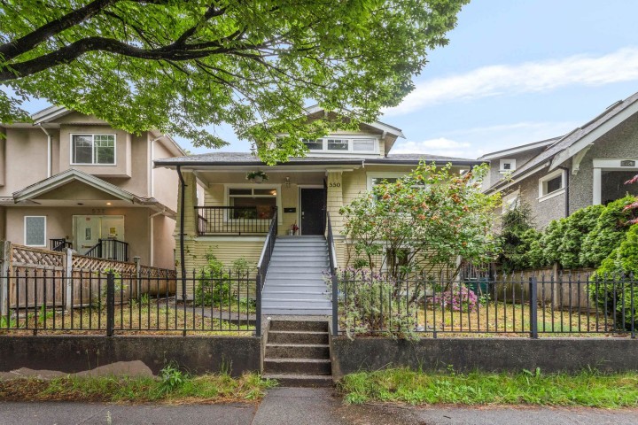 Photo 1 at 550 Cassiar Street, Renfrew VE, Vancouver East