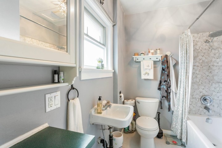 Photo 18 at 550 Cassiar Street, Renfrew VE, Vancouver East
