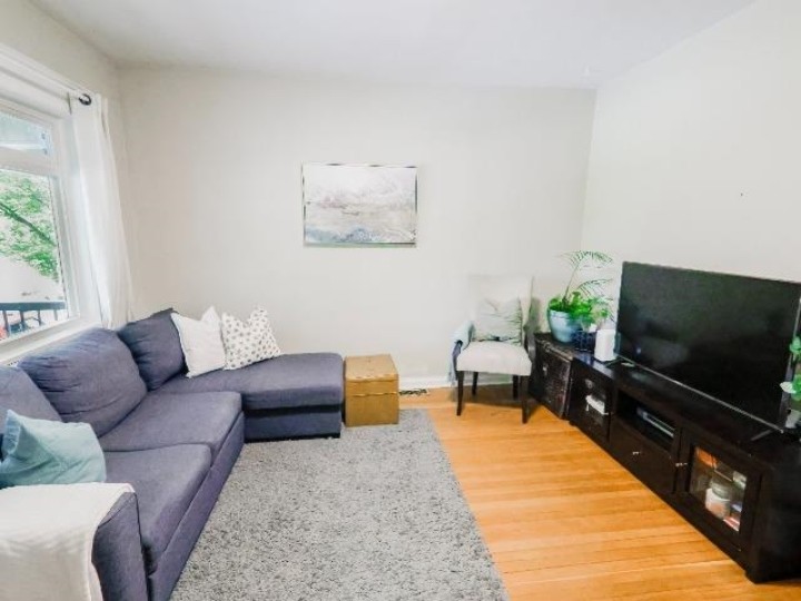 Photo 4 at 550 Cassiar Street, Renfrew VE, Vancouver East