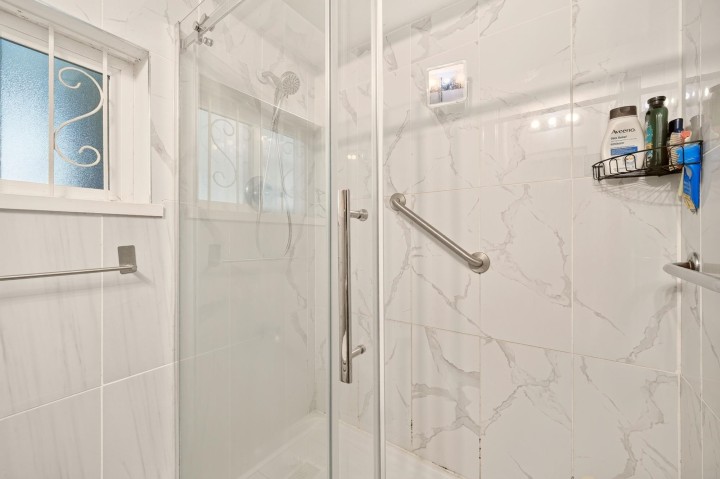 Photo 23 at 777 E Pender Street, Strathcona, Vancouver East