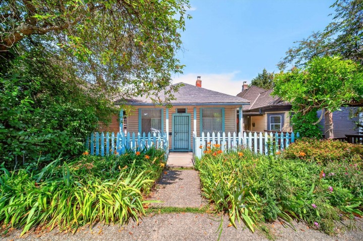 Photo 27 at 777 E Pender Street, Strathcona, Vancouver East