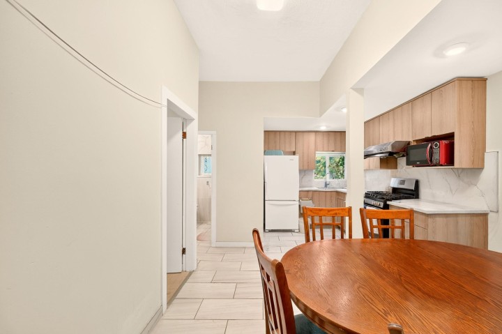 Photo 6 at 777 E Pender Street, Strathcona, Vancouver East