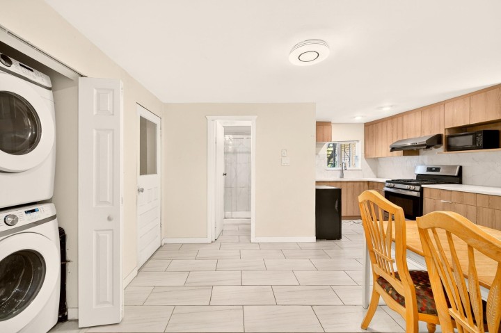 Photo 17 at 777 E Pender Street, Strathcona, Vancouver East