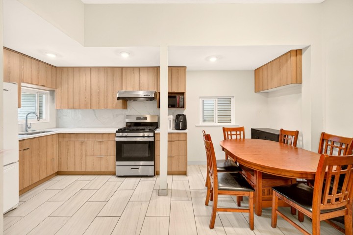Photo 5 at 777 E Pender Street, Strathcona, Vancouver East