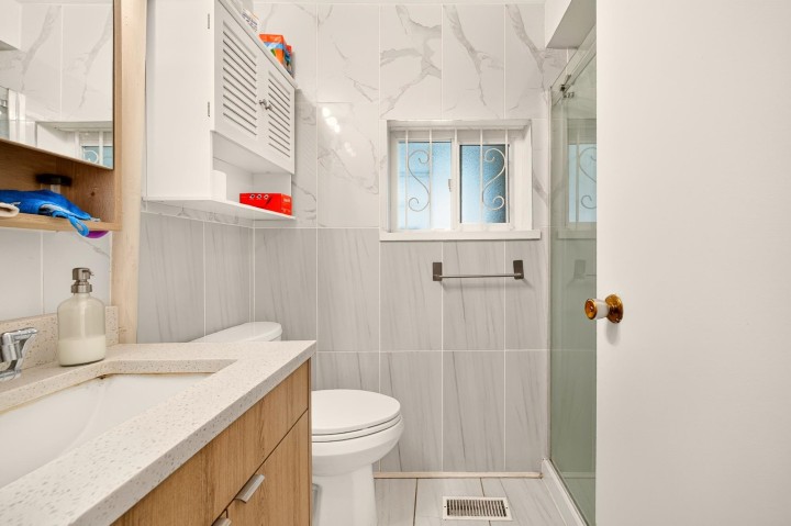 Photo 20 at 777 E Pender Street, Strathcona, Vancouver East