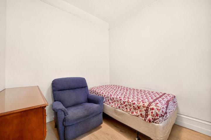 Photo 10 at 777 E Pender Street, Strathcona, Vancouver East