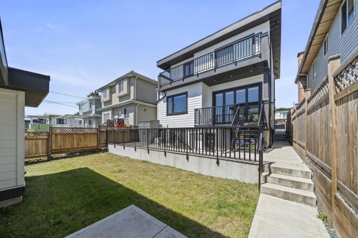 Photo 23 at 742 E 58th Avenue, South Vancouver, Vancouver East