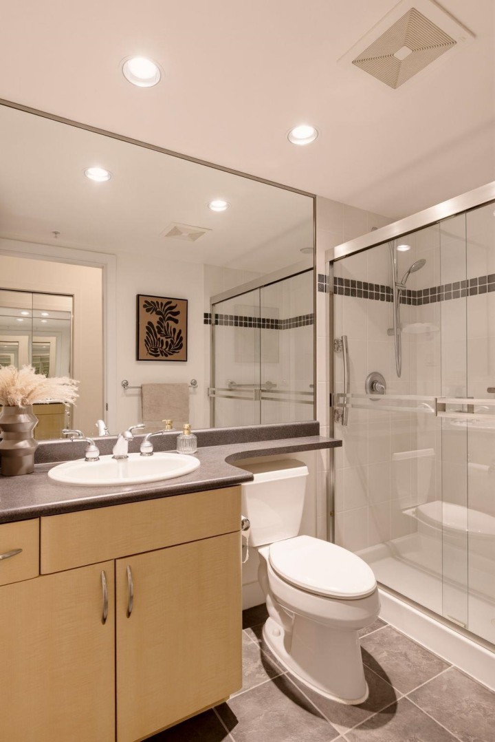 Photo 32 at 404 - 1428 W 6th Avenue, Fairview VW, Vancouver West