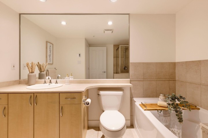 Photo 28 at 404 - 1428 W 6th Avenue, Fairview VW, Vancouver West
