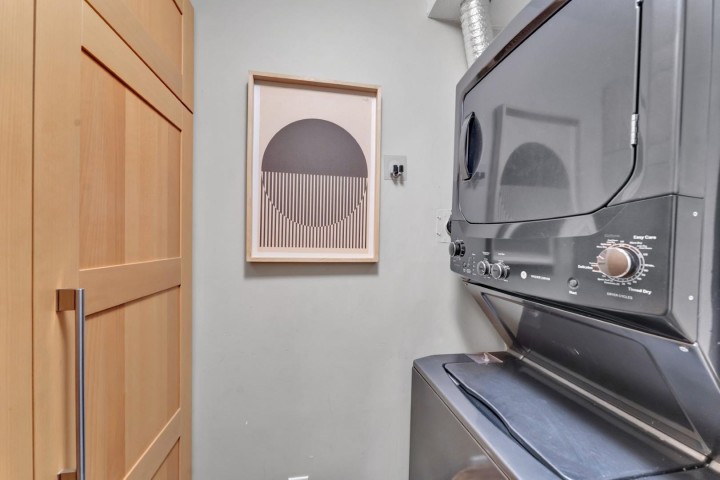 Photo 15 at 101 - 2412 Alder Street, Fairview VW, Vancouver West