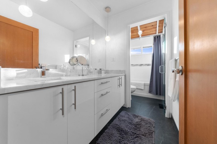 Photo 34 at 4570 Woodgreen Court, Cypress Park Estates, West Vancouver