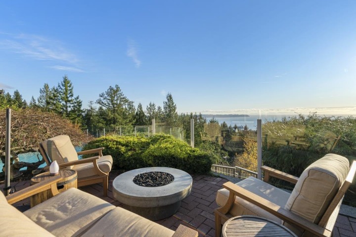 Photo 38 at 4570 Woodgreen Court, Cypress Park Estates, West Vancouver
